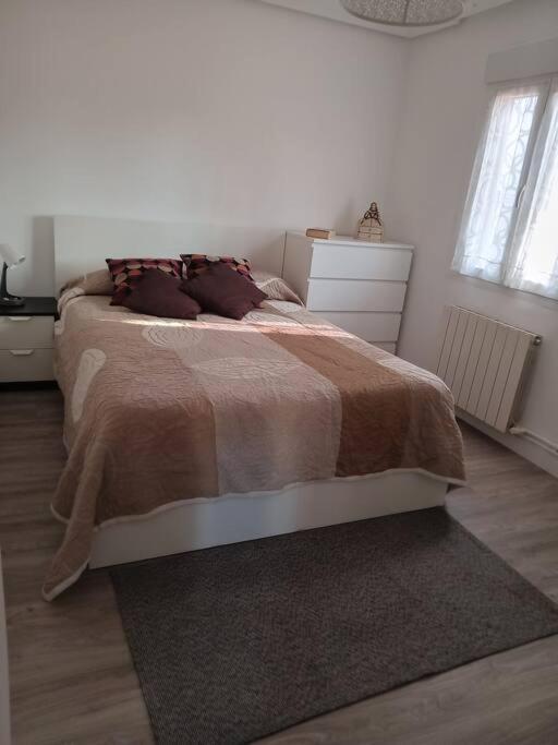 Preciosa Casa Bi-Familiar Al Lado De Donosti. Apartment Irun Bagian luar foto