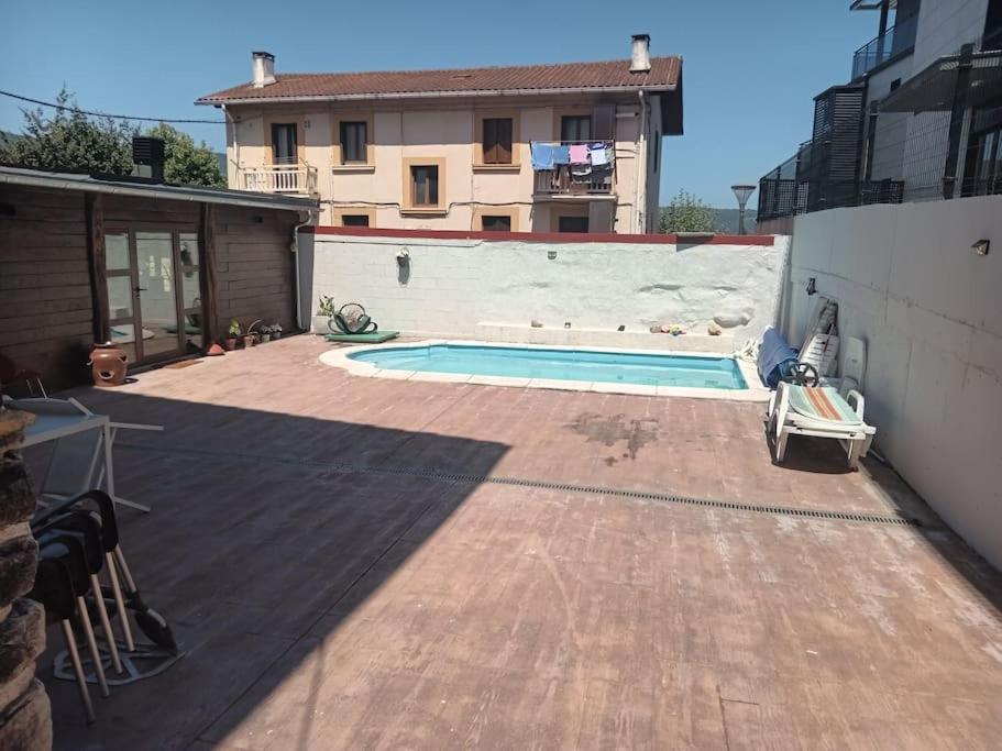 Preciosa Casa Bi-Familiar Al Lado De Donosti. Apartment Irun Bagian luar foto
